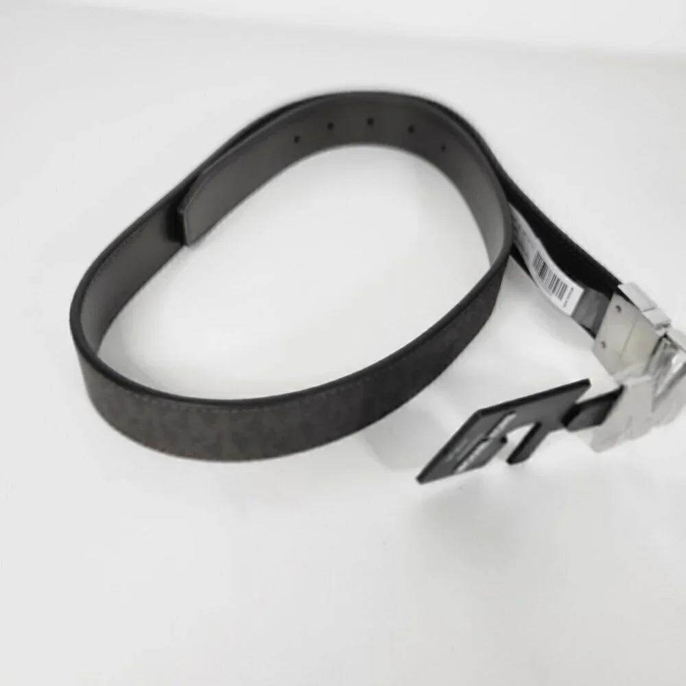 Michael Kors Signature Belt, Reversible Logo Brown/Plain Brown Size 34 or M